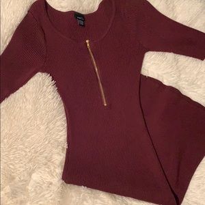 Burgundy dress size small. Lovely material.